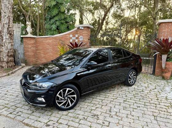 VOLKSWAGEN VIRTUS 1.0 200 TSI HIGHLINE AUTOMÁTICO
